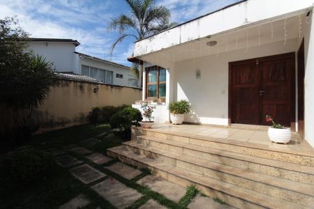 Casa à venda com 900m², 5 quartos e 3 vagasÁrea Externa