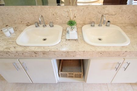 Casa à venda com 900m², 5 quartos e 3 vagasBanheiro da Suite