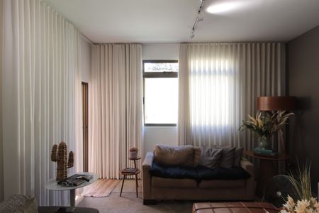 Casa à venda com 900m², 5 quartos e 3 vagasSala de TV