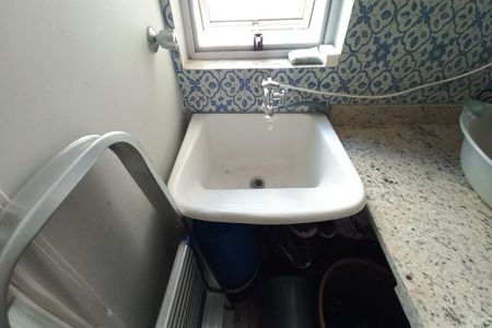 Apartamento à venda com 175m², 5 quartos e 2 vagas Apartamento à venda com 175m², 5 quartos e 2 vagasDetalhe da Área de Serviço