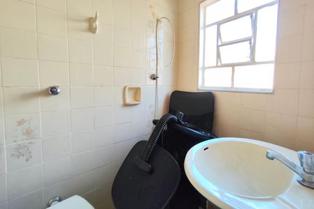 Casa à venda com 180m², 3 quartos e 4 vagasBanheiro