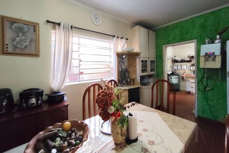 Casa à venda com 180m², 3 quartos e 4 vagasCopa