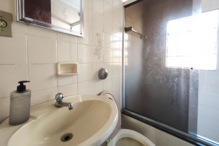 Casa à venda com 180m², 3 quartos e 4 vagasBanheiro