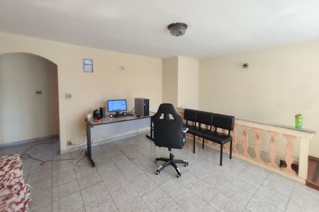 Casa à venda com 180m², 3 quartos e 4 vagasSala de TV