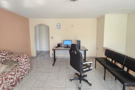 Casa à venda com 180m², 3 quartos e 4 vagasSala de TV