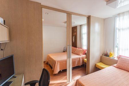 Apartamento à venda com 283m², 4 quartos e 2 vagasCloset do Quarto 1