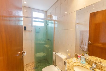 Apartamento à venda com 283m², 4 quartos e 2 vagasBanheiro da Suíte 1