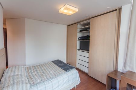 Apartamento à venda com 283m², 4 quartos e 2 vagasSuíte 1
