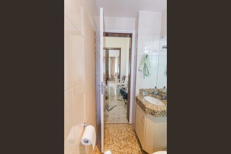 Apartamento à venda com 283m², 4 quartos e 2 vagasBanheiro da Suíte 2 na Cobertura