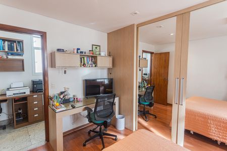 Apartamento à venda com 283m², 4 quartos e 2 vagasQuarto 1
