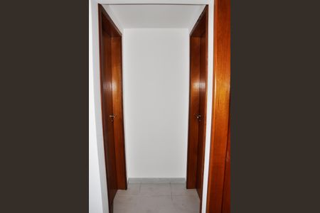 Apartamento à venda com 46m², 2 quartos e sem vaga Apartamento à venda com 46m², 2 quartos e sem vagaDetalhe - Corredor Quartos