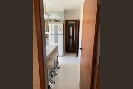 Casa à venda com 250m², 4 quartos e 4 vagas