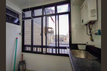 Apartamento à venda com 265m², 3 quartos e 3 vagas Apartamento à venda com 265m², 3 quartos e 3 vagasÁrea de Serviço