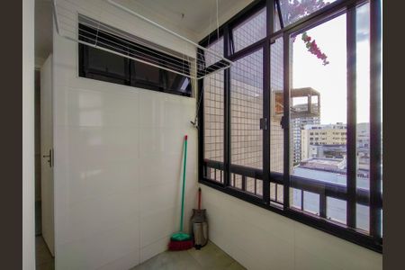 Apartamento à venda com 265m², 3 quartos e 3 vagas Apartamento à venda com 265m², 3 quartos e 3 vagasÁrea de Serviço