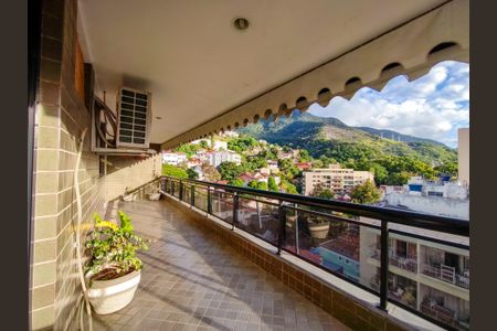 Apartamento à venda com 265m², 3 quartos e 3 vagas Apartamento à venda com 265m², 3 quartos e 3 vagasVaranda da Sala