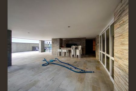 Apartamento à venda com 265m², 3 quartos e 3 vagas Apartamento à venda com 265m², 3 quartos e 3 vagasÁrea comum - Playground
