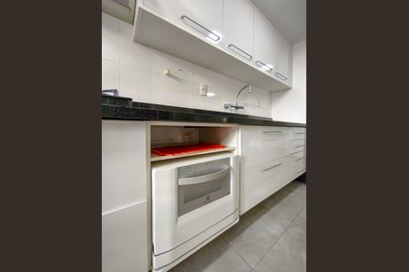 Apartamento à venda com 265m², 3 quartos e 3 vagas Apartamento à venda com 265m², 3 quartos e 3 vagasCozinha