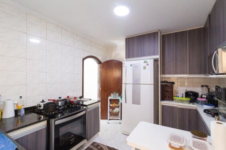 Casa à venda com 351m², 4 quartos e 2 vagas Casa à venda com 351m², 4 quartos e 2 vagasCozinha