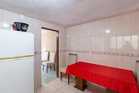 Casa à venda com 351m², 4 quartos e 2 vagas Casa à venda com 351m², 4 quartos e 2 vagasCozinha 2