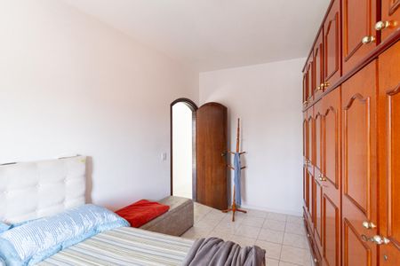 Casa à venda com 351m², 4 quartos e 2 vagas Casa à venda com 351m², 4 quartos e 2 vagasQuarto 3