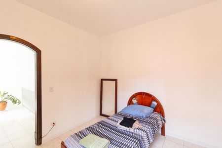 Casa à venda com 351m², 4 quartos e 2 vagas Casa à venda com 351m², 4 quartos e 2 vagasQuarto 1