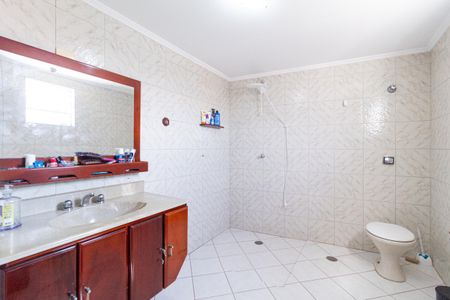 Casa à venda com 351m², 4 quartos e 2 vagas Casa à venda com 351m², 4 quartos e 2 vagasBanheiro 1