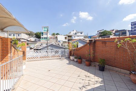 Casa à venda com 351m², 4 quartos e 2 vagas Casa à venda com 351m², 4 quartos e 2 vagasQuintal