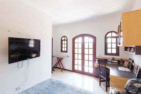 Casa à venda com 351m², 4 quartos e 2 vagas Casa à venda com 351m², 4 quartos e 2 vagasQuarto 2