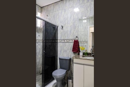 Casa à venda com 360m², 3 quartos e 2 vagas Casa à venda com 360m², 3 quartos e 2 vagasBanheiro Social