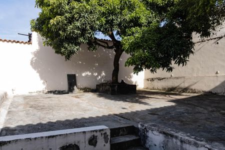 Casa à venda com 360m², 3 quartos e 2 vagas Casa à venda com 360m², 3 quartos e 2 vagasQuintal