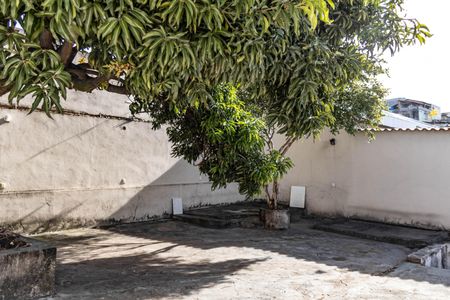 Casa à venda com 360m², 3 quartos e 2 vagas Casa à venda com 360m², 3 quartos e 2 vagasQuintal