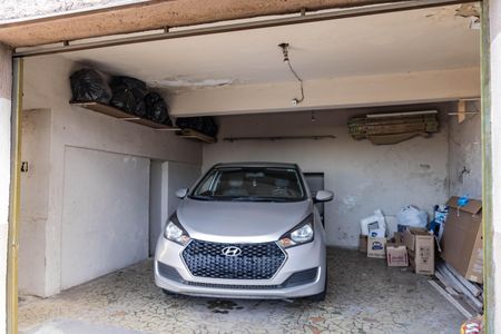 Casa à venda com 360m², 3 quartos e 2 vagas Casa à venda com 360m², 3 quartos e 2 vagasGaragem