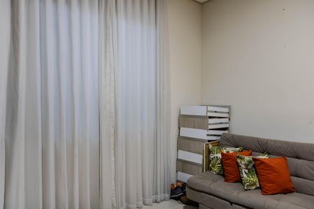 Casa à venda com 360m², 3 quartos e 2 vagas Casa à venda com 360m², 3 quartos e 2 vagasQuarto 2