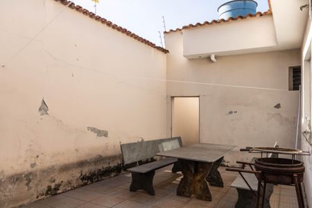 Casa à venda com 360m², 3 quartos e 2 vagas Casa à venda com 360m², 3 quartos e 2 vagasÁrea externa