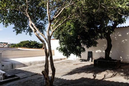 Casa à venda com 360m², 3 quartos e 2 vagas Casa à venda com 360m², 3 quartos e 2 vagasQuintal