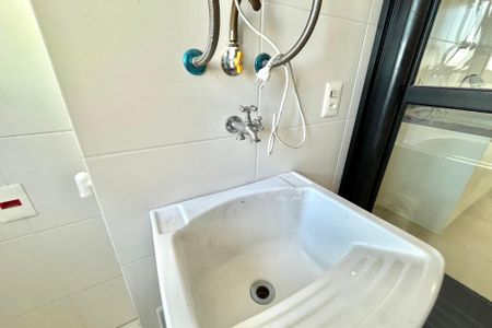 Apartamento à venda com 63m², 2 quartos e 1 vaga Apartamento à venda com 63m², 2 quartos e 1 vagaÁrea de Serviço