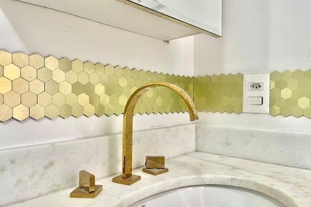 Apartamento à venda com 63m², 2 quartos e 1 vaga Apartamento à venda com 63m², 2 quartos e 1 vagaBanheiro da Suíte
