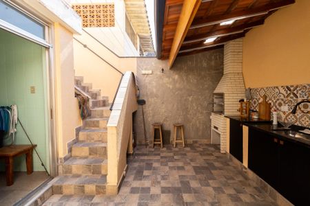 Casa à venda com 167m², 3 quartos e 2 vagas Casa à venda com 167m², 3 quartos e 2 vagasChurrasqueira