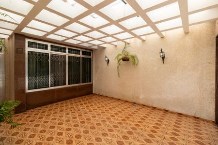 Casa à venda com 167m², 3 quartos e 2 vagas Casa à venda com 167m², 3 quartos e 2 vagasGaragem