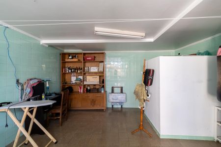 Casa à venda com 167m², 3 quartos e 2 vagas Casa à venda com 167m², 3 quartos e 2 vagasQuarto de Serviço
