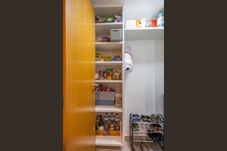 Apartamento à venda com 95m², 3 quartos e 2 vagas Apartamento à venda com 95m², 3 quartos e 2 vagasÁrea de Serviço