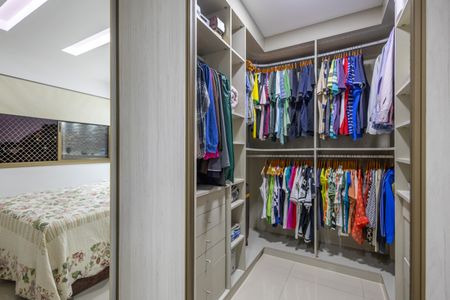 Apartamento à venda com 95m², 3 quartos e 2 vagas Apartamento à venda com 95m², 3 quartos e 2 vagas Suíte Closet
