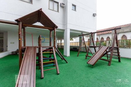 Apartamento à venda com 95m², 3 quartos e 2 vagas Apartamento à venda com 95m², 3 quartos e 2 vagasPlayground