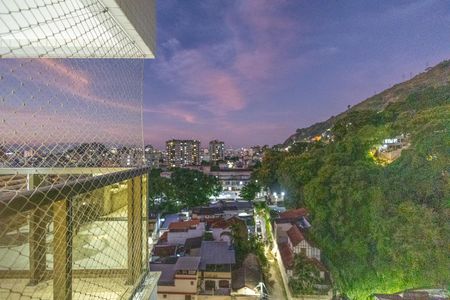 Apartamento à venda com 95m², 3 quartos e 2 vagas Apartamento à venda com 95m², 3 quartos e 2 vagasQuarto 2 Vista