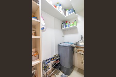 Apartamento à venda com 95m², 3 quartos e 2 vagas Apartamento à venda com 95m², 3 quartos e 2 vagasÁrea de Serviço