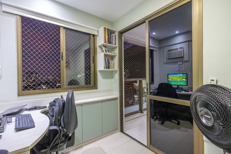 Apartamento à venda com 95m², 3 quartos e 2 vagas Apartamento à venda com 95m², 3 quartos e 2 vagasQuarto 3