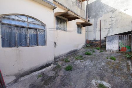 Casa à venda com 300m², 6 quartos e 3 vagas Casa à venda com 300m², 6 quartos e 3 vagasCasa 1 - Área de Serviço