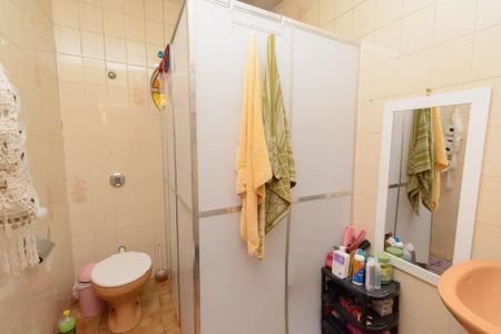 Casa à venda com 300m², 6 quartos e 3 vagas Casa à venda com 300m², 6 quartos e 3 vagasCasa 2 - Banheiro