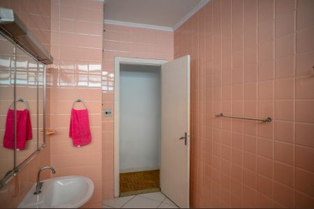 Casa para alugar com 240m², 3 quartos e 3 vagas Casa para alugar com 240m², 3 quartos e 3 vagasBanheiro