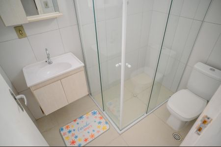 Casa à venda com 240m², 4 quartos e 3 vagas Casa à venda com 240m², 4 quartos e 3 vagasBanheiro Suíte